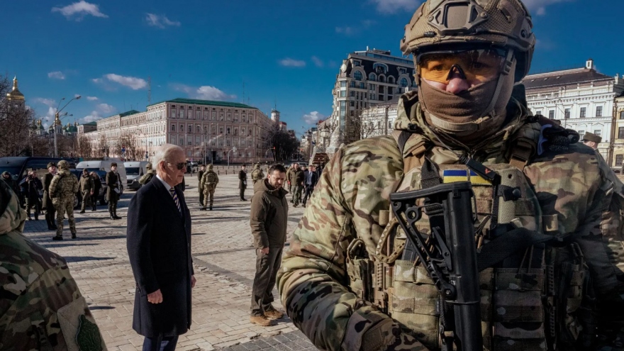 Chia rẽ trong lòng nước Mỹ vì xung đột ở Ukraine gây khó cho ông Biden